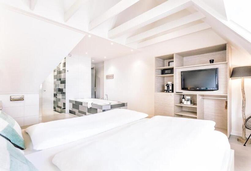 로얄 스위트, Logement Overzee