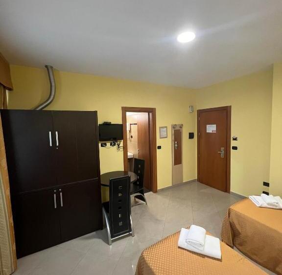 اتاق استاندارد سه نفره, Residence Sestriere