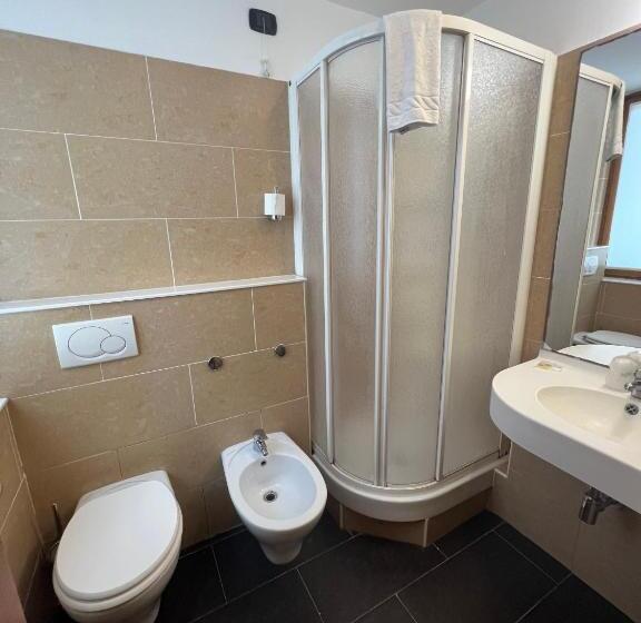 اتاق استاندارد سه نفره, Residence Sestriere