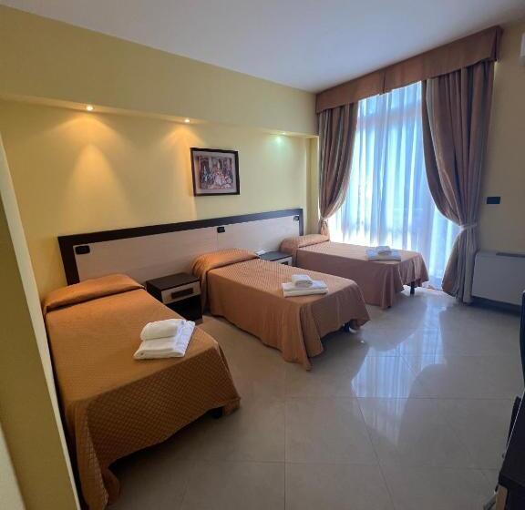 اتاق استاندارد سه نفره, Residence Sestriere