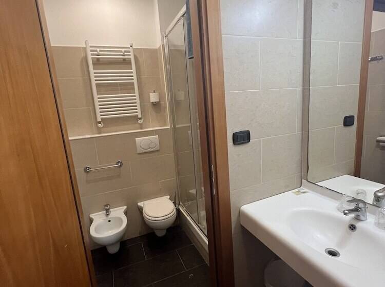 اتاق استاندارد یک نفره, Residence Sestriere