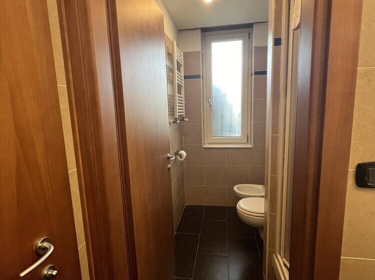 اتاق استاندارد سه نفره, Residence Sestriere