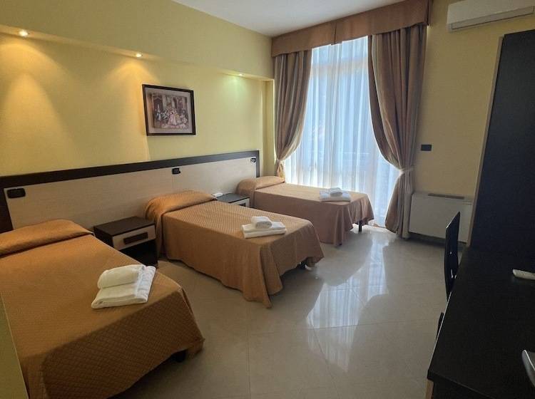 اتاق استاندارد سه نفره, Residence Sestriere