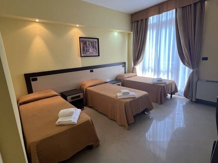 اتاق استاندارد سه نفره, Residence Sestriere