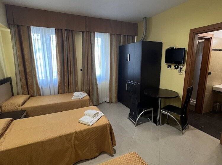 اتاق استاندارد سه نفره, Residence Sestriere