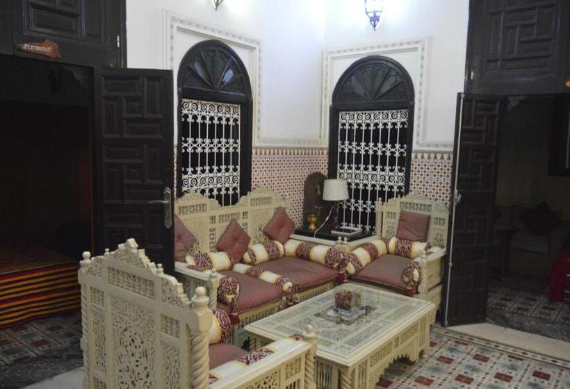 スタンダードルーム, Riad Baddi