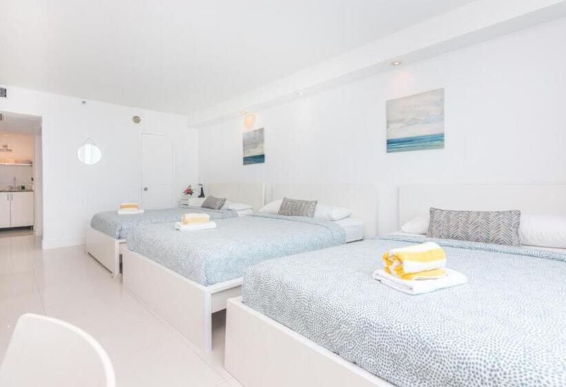 Deluxe Suite Sea View, Girasole Rentals