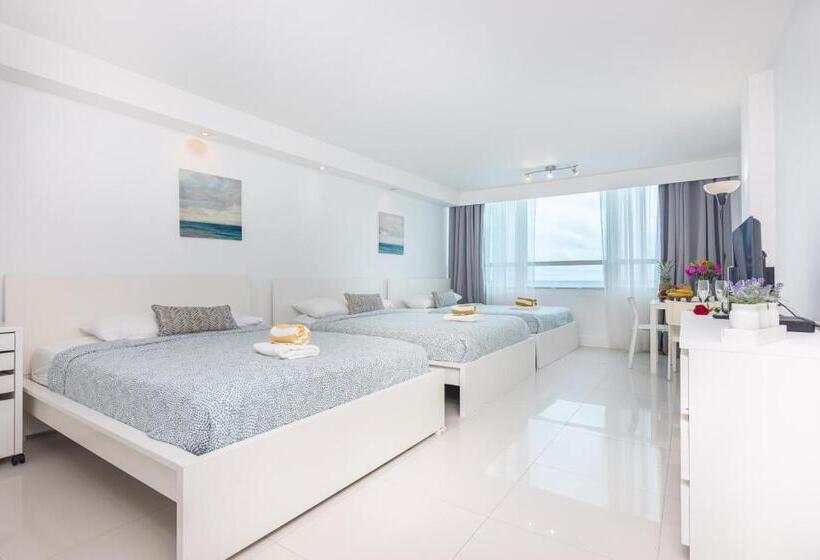 Deluxe Suite Sea View, Girasole Rentals