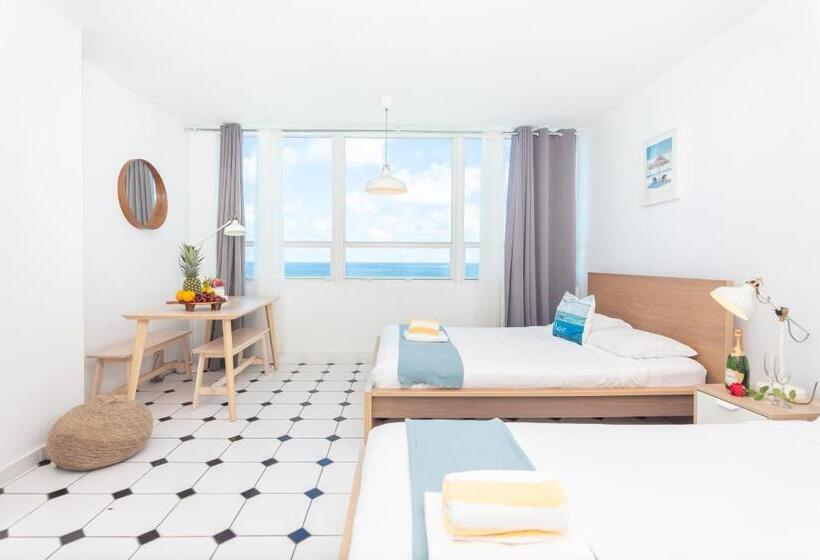 سوییت با چشم‌انداز دریا, Girasole Rentals