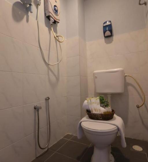 Standard Room, Ghazrins Garuda Jb