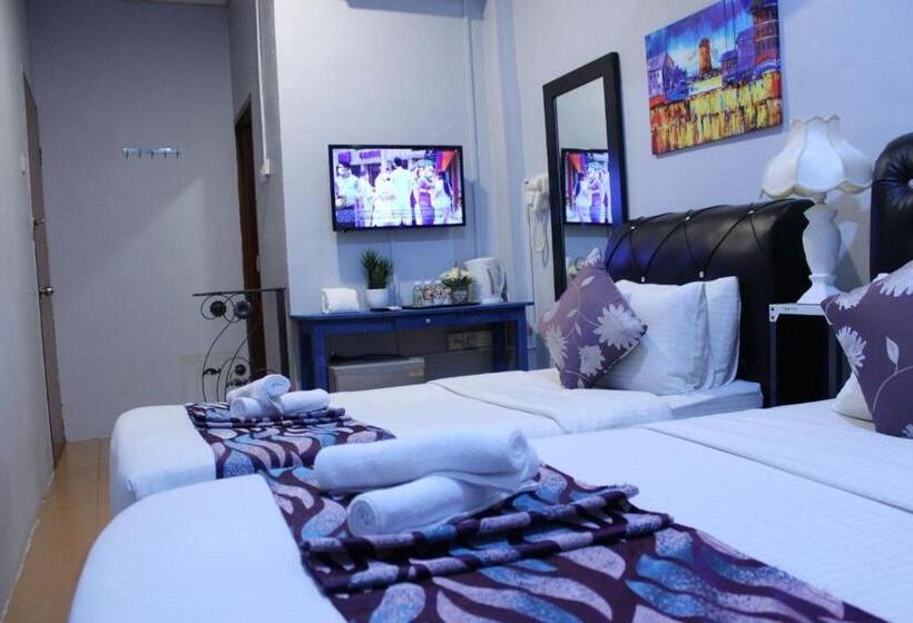 Family Room, Ghazrins Garuda Jb