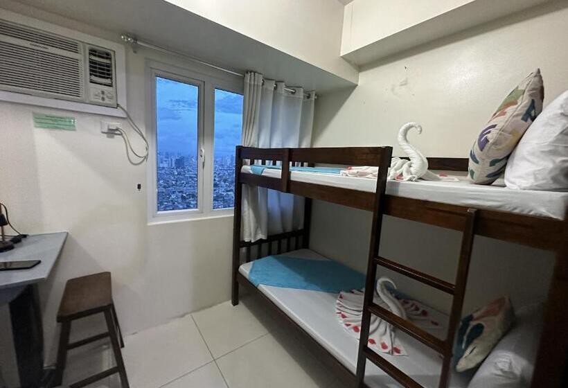 חדר משפחתי, Green Residences Stays By Pbyy