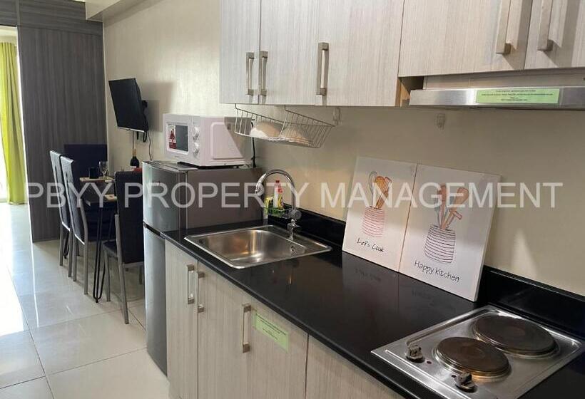 דירת חדר נוף לים, Green Residences Stays By Pbyy