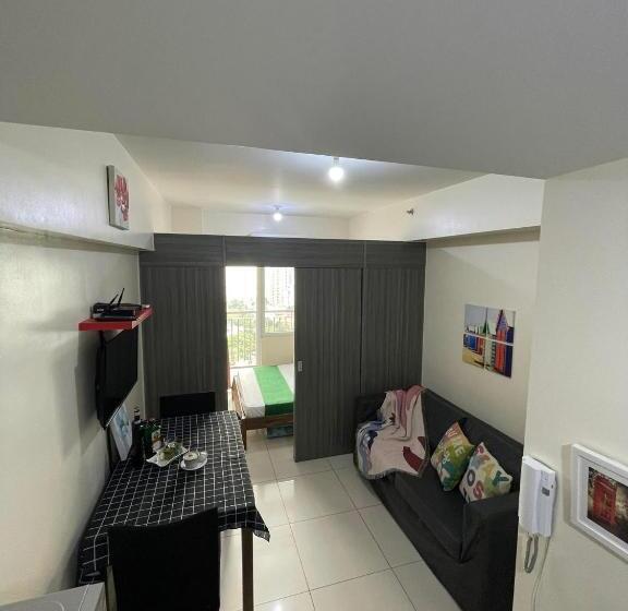 דירת חדר נוף לים, Green Residences Stays By Pbyy