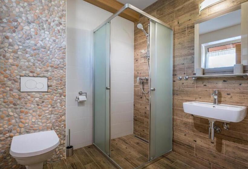 اتاق استاندارد, Na Verande Apartments Jasna