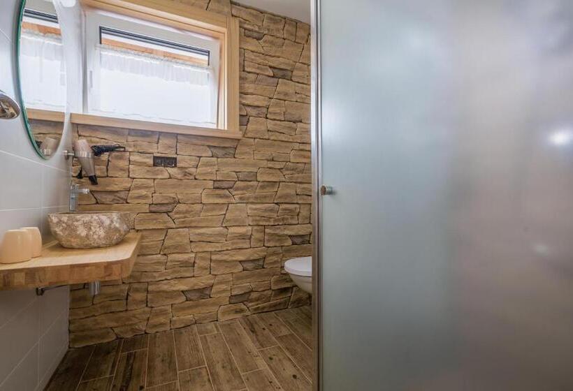 اتاق استاندارد, Na Verande Apartments Jasna