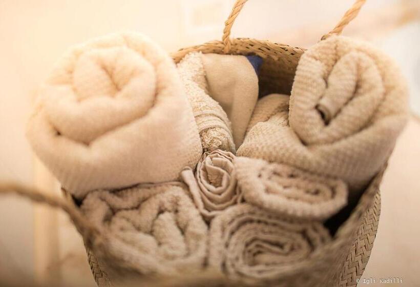 اتاق استاندارد با سرویس بهداشتی مشترک, B&b Finalex