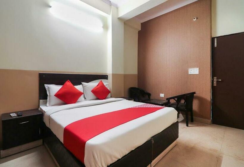 اتاق استاندارد, Oyo 64749 Royal Residency