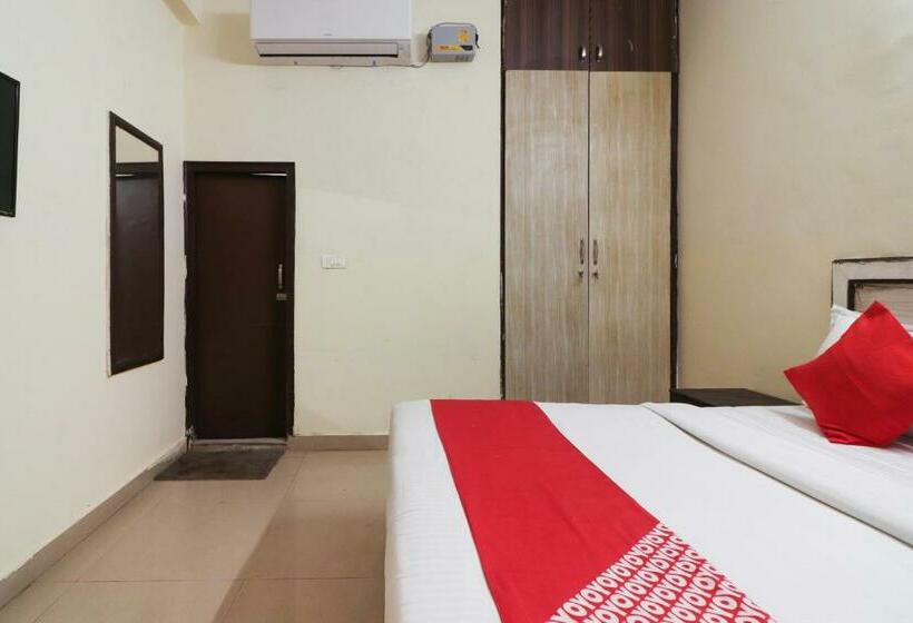 اتاق استاندارد, Oyo 64749 Royal Residency