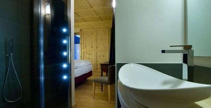 Номер Superior с Балконом, Alpen Hotel Chalet