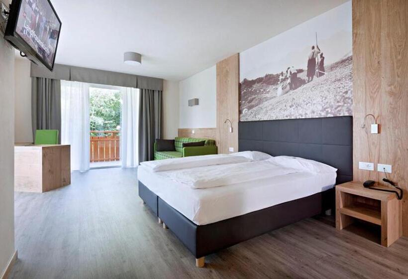 Четырехместный Номер Deluxe, Parc Hotel Miramonti