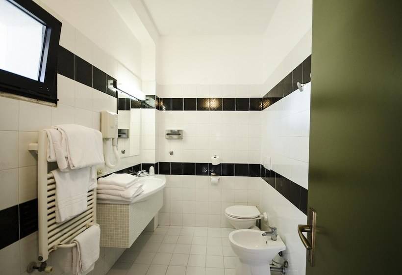 Quarto Estandar, Torre Del Sole