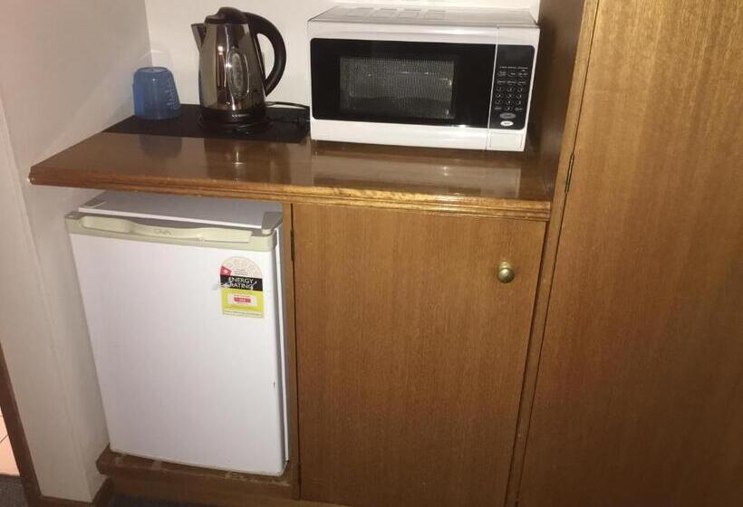 Студия Deluxe, Golden Chain Aalana Motor Inn