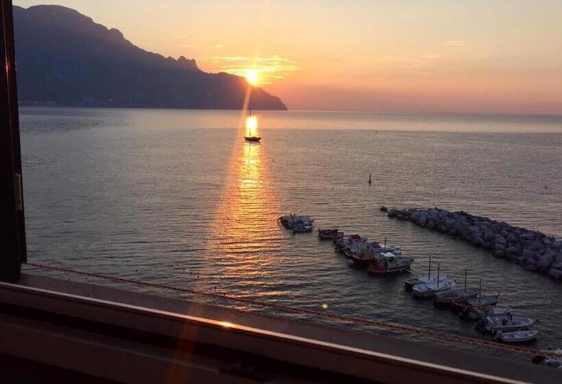اتاق استاندارد با تخت بزرگ, Frennesia Amalfi Coast
