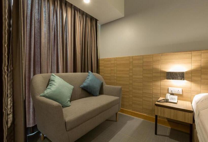 جناح عائلي, Paragon Grand Resort