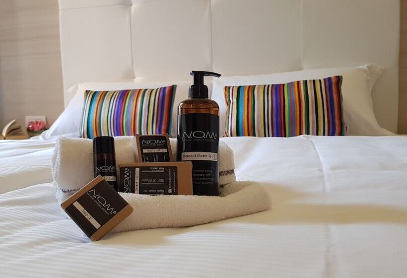 اتاق استاندارد با چشم‌انداز دریاچه, @ Home Hotel Locarno