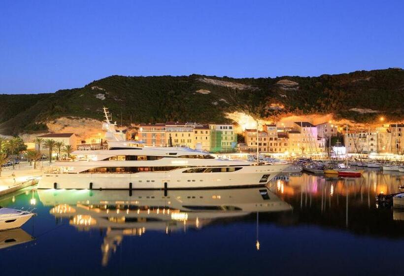 سوییت, Du Centre Nautique