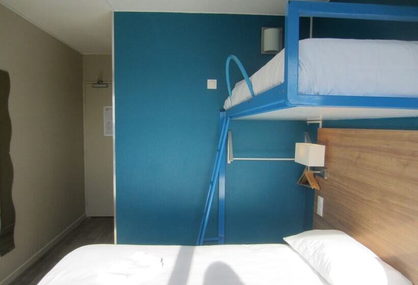 Номер Стандарт Трехместный, The Originals Access, Hôtel Les Iris, Bercksurmer