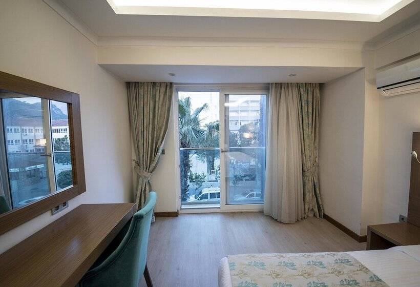 اتاق استاندارد با چشم‌انداز شهر, Yeniceri City