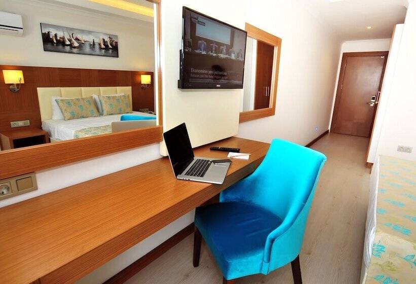 Superior Room with Terrace, Yeniceri City
