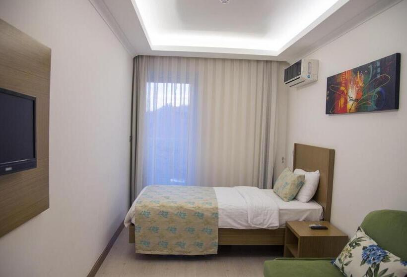 اتاق لوکس خانوادگی, Yeniceri City