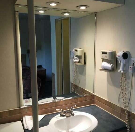 Номер Стандарт, Motel Capri Et Suites
