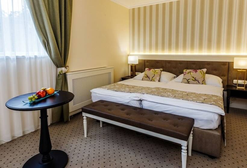 اتاق سوپریور, Villa Medici Hotel & Restaurant