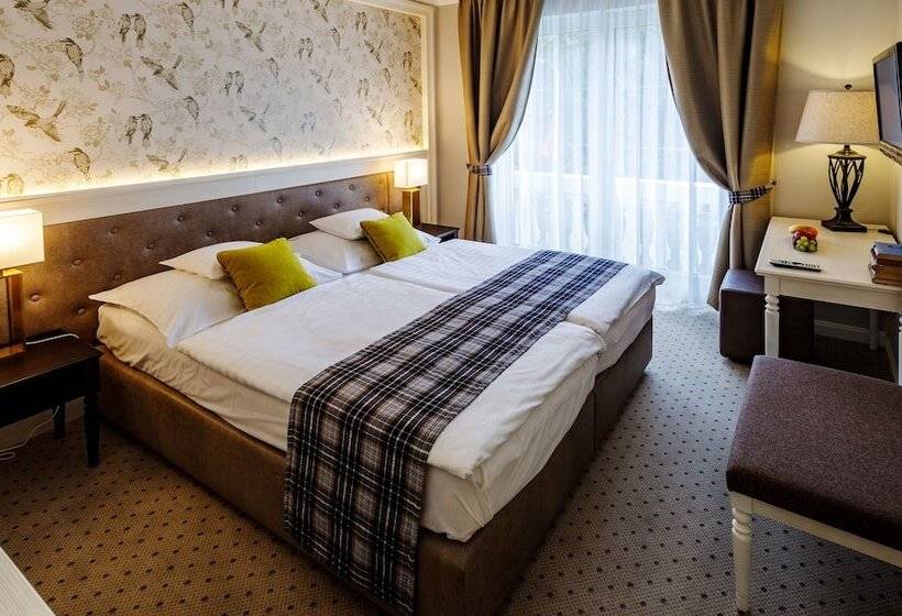 سوییت, Villa Medici Hotel & Restaurant