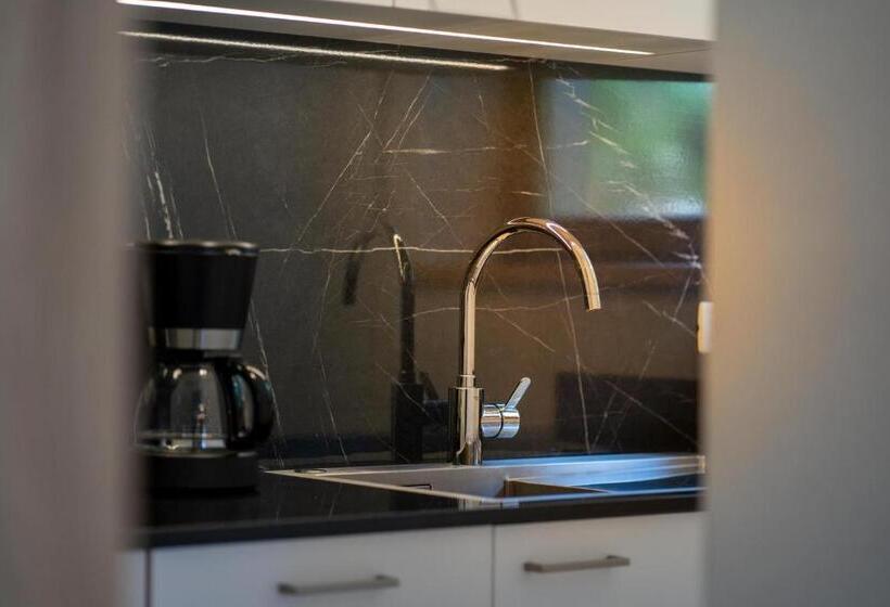 Студио Стандарт с Балконом, Apartments Lasteis
