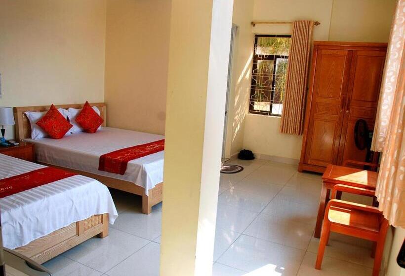 اتاق لوکس با چشم‌انداز دریا, Bien Phong Hostel