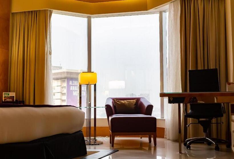اتاق کلاب, Lagos Continental