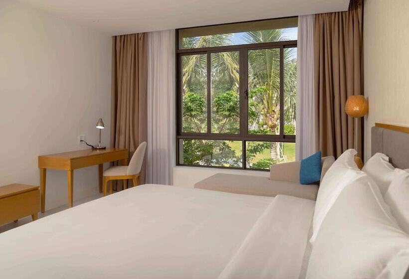 ویلای 4 خوابه, Wyndham Garden Cam Ranh Resort