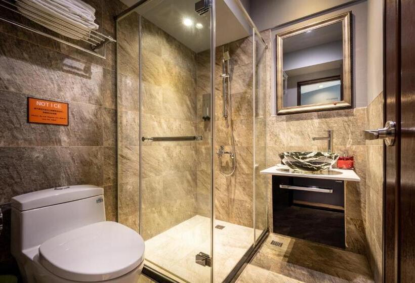 اتاق استاندارد با چشم‌انداز دریا, Sunshine B&b