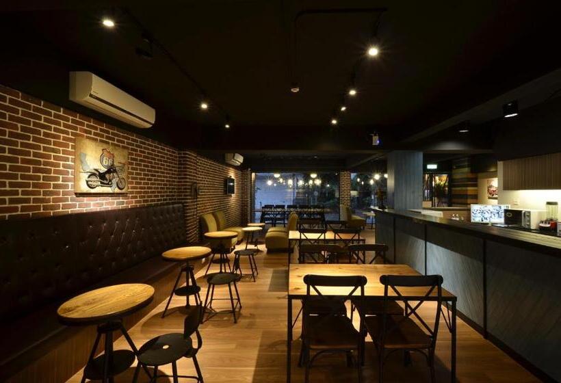اتاق استاندارد با بالکن و چشم‌انداز دریا, Sunshine B&b