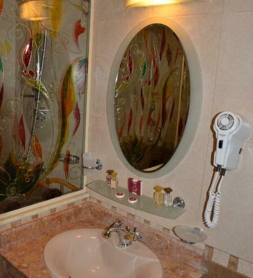 استودیوی استاندارد, Boutique Hotel Boris Palace & Restaurant