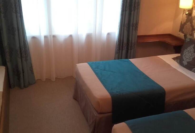 اتاق استاندارد سه نفره, Cit Hotel Sphinx