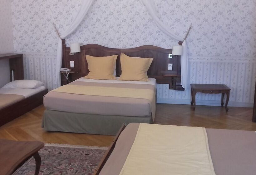 اتاق خانوادگی, Cit Hotel Sphinx