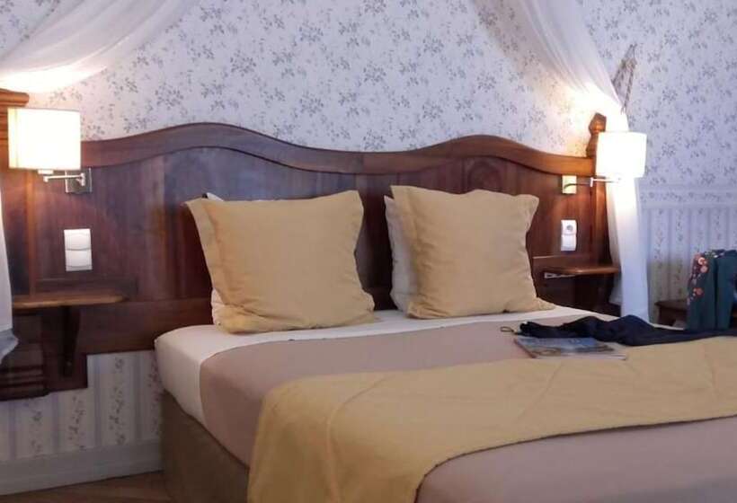 اتاق خانوادگی, Cit Hotel Sphinx