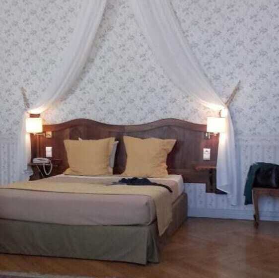 اتاق خانوادگی, Cit Hotel Sphinx