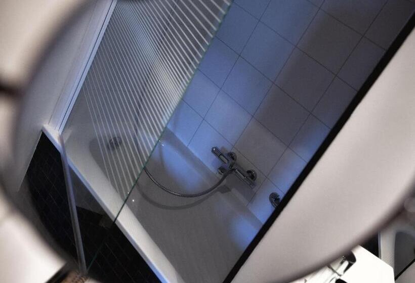 デラックスルーム, Galerie Hotel Dis